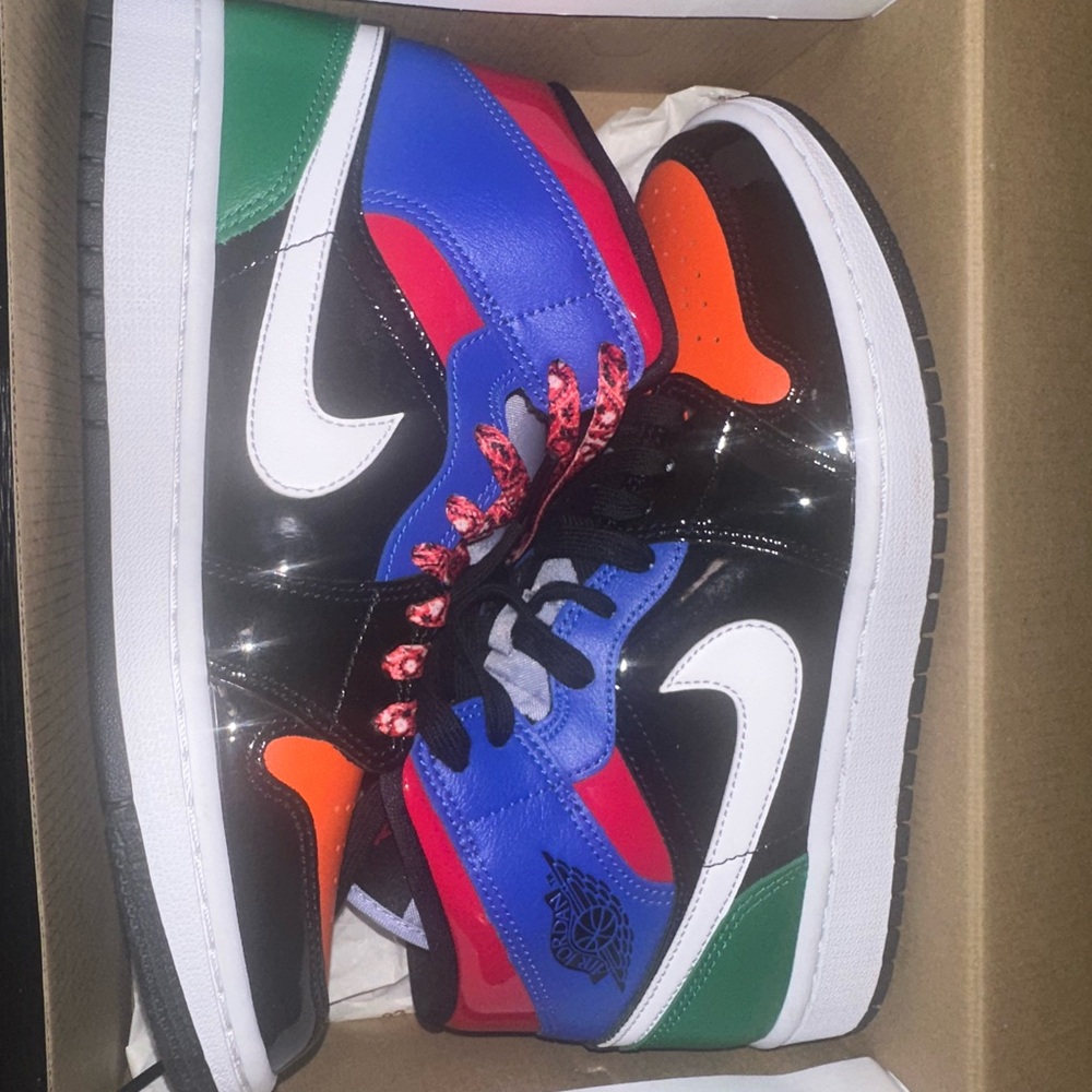 Women's 8 Air Jordan Mids (never worn)